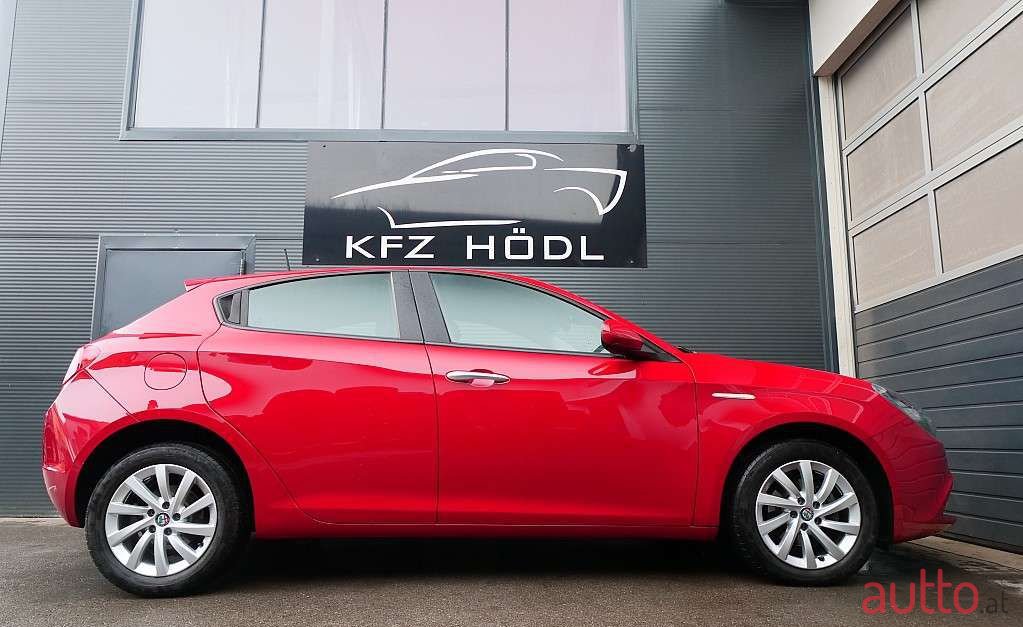 2018' Alfa Romeo Giulietta photo #4