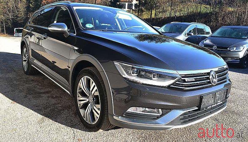 2017' Volkswagen Passat photo #1