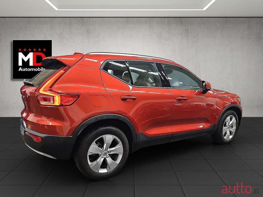 2022' Volvo XC40 photo #6