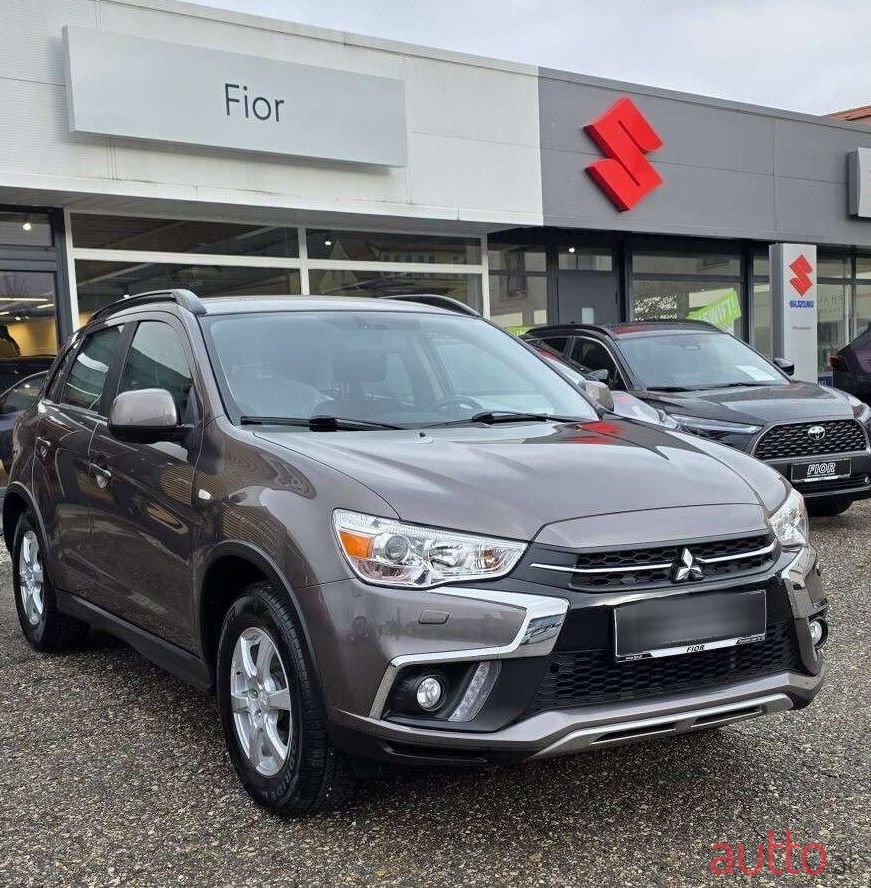 2019' Mitsubishi ASX photo #3