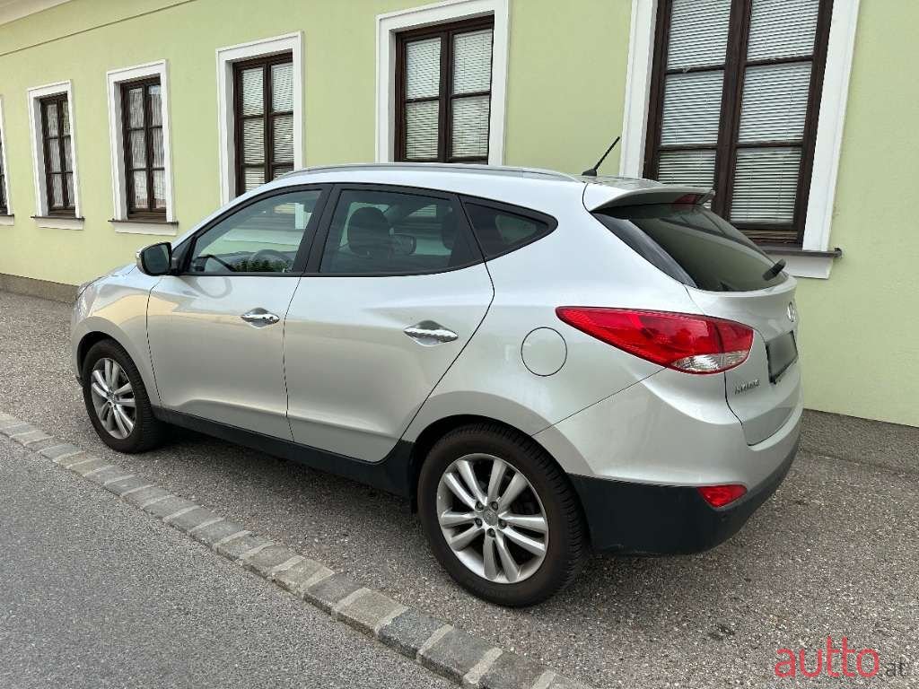 2011' Hyundai ix35 photo #5