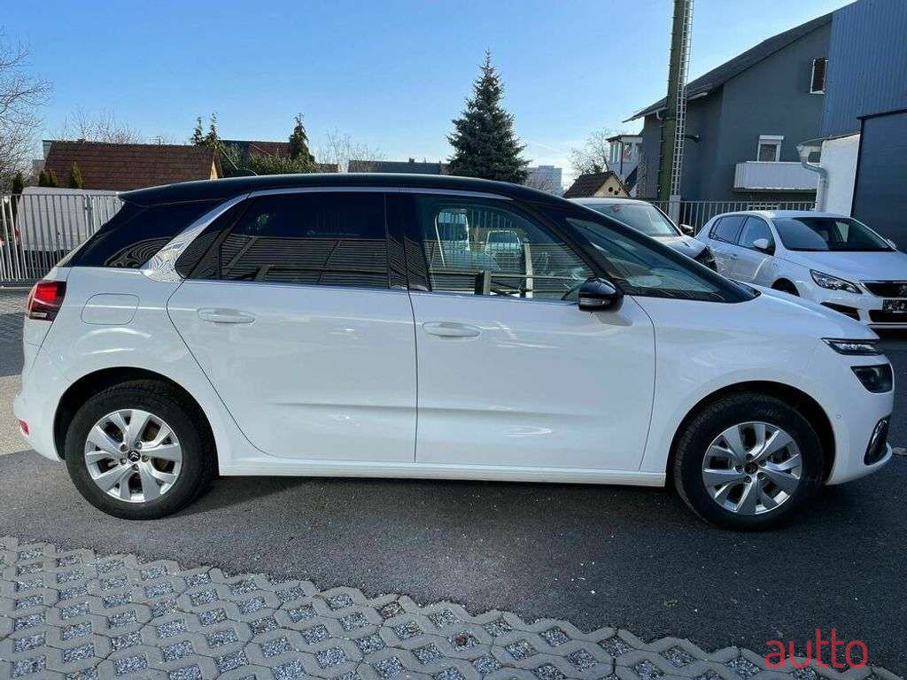 2018' Citroen C4 Picasso photo #4