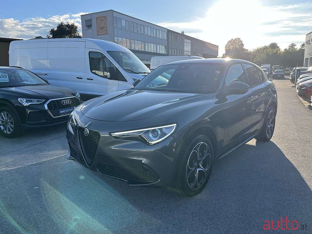 2022' Alfa Romeo Stelvio photo #1