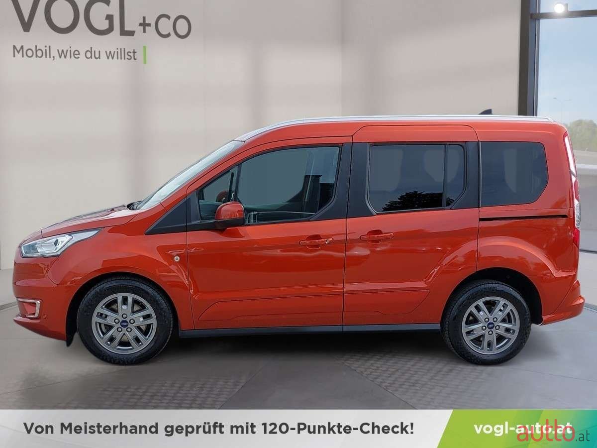 2022' Ford Tourneo photo #2