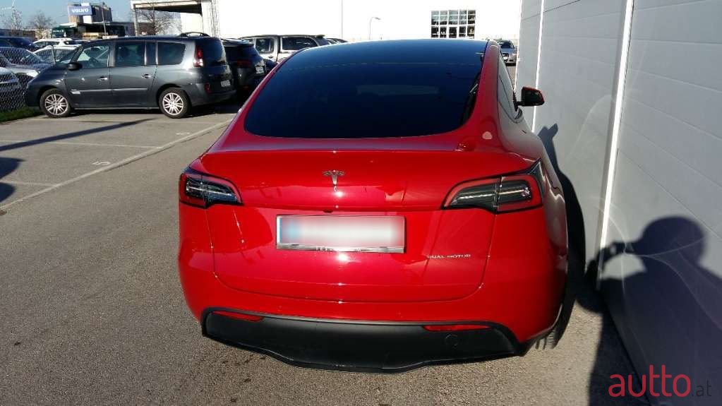 2022' Tesla Model Y photo #5