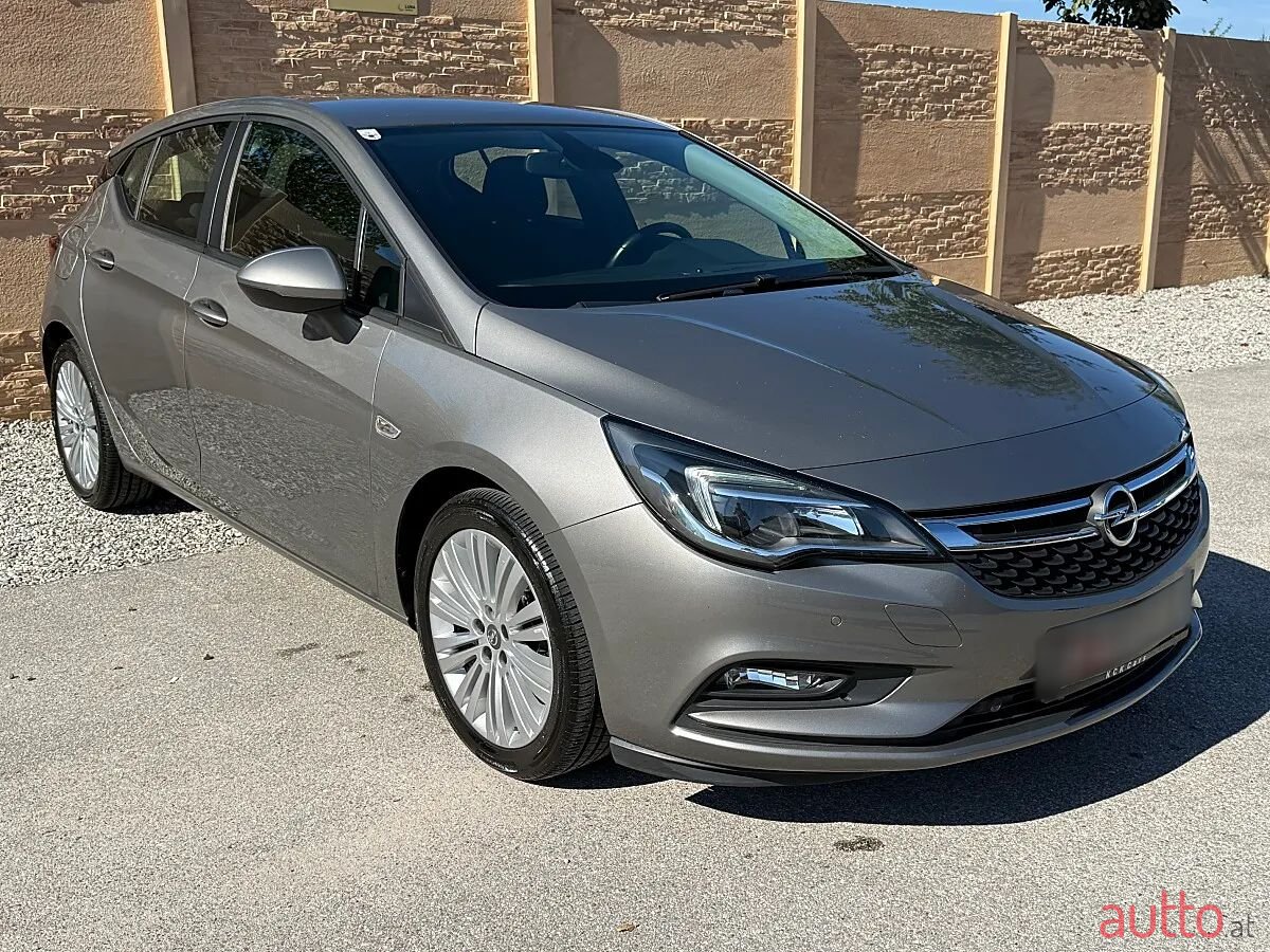 2017' Opel Astra photo #1