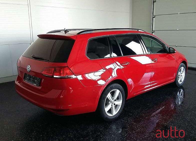 2016' Volkswagen Golf photo #1