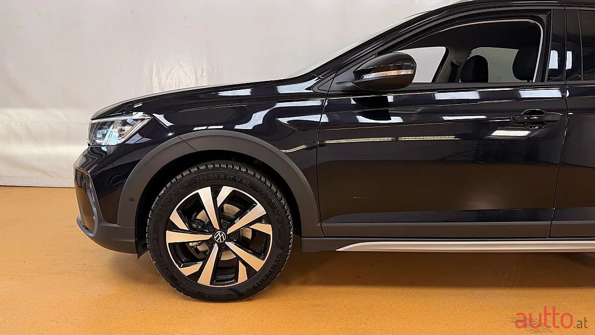 2022' Volkswagen Taigo photo #4
