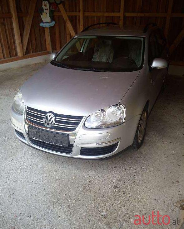 2009' Volkswagen Golf photo #1