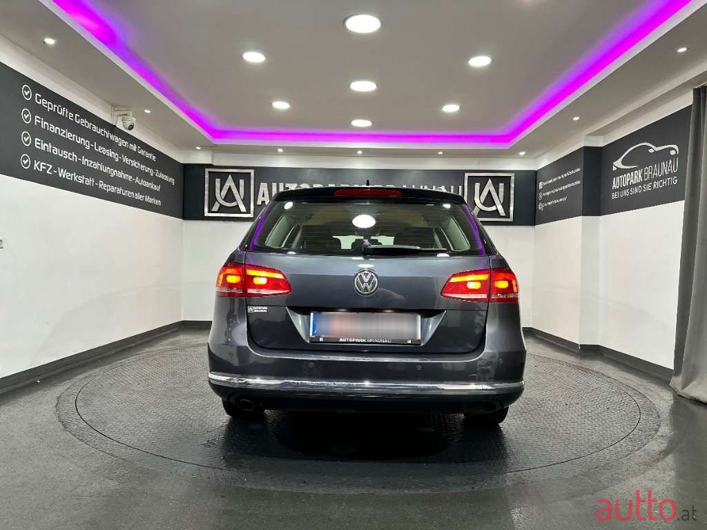 2012' Volkswagen Passat photo #5