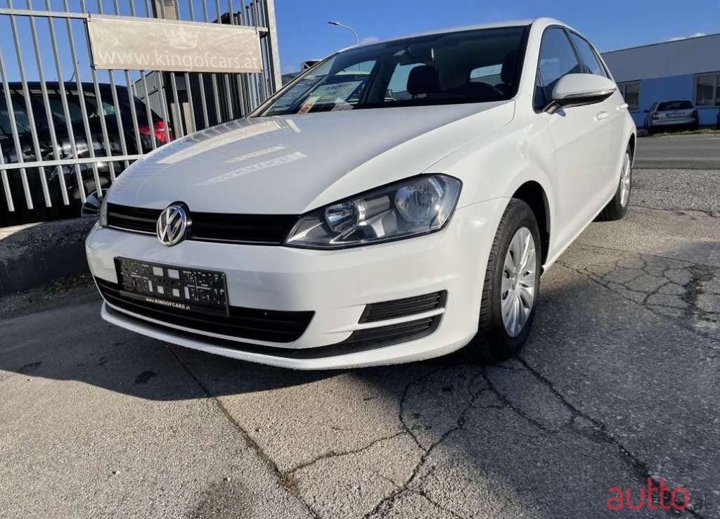 2016' Volkswagen Golf photo #1