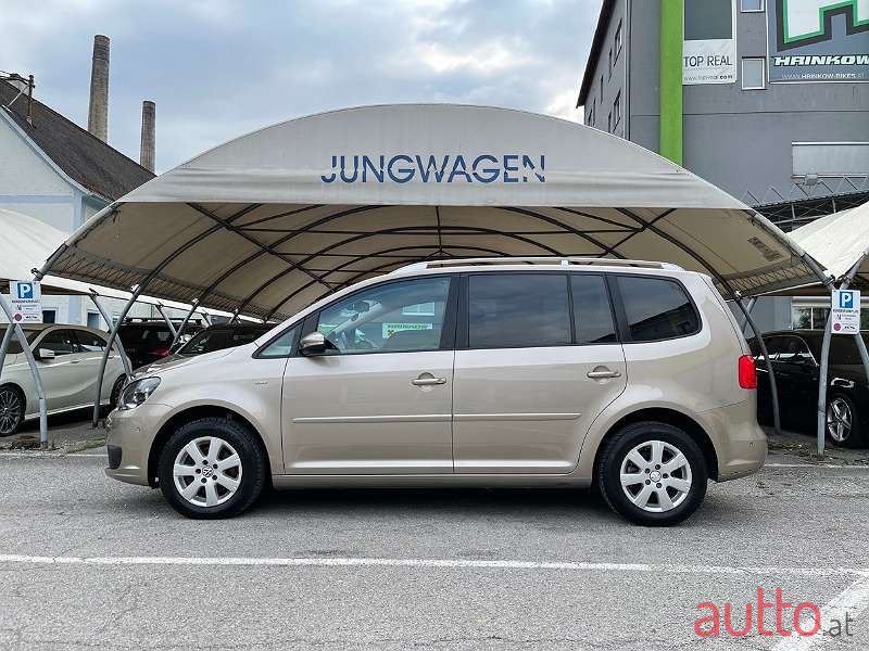 2014' Volkswagen Touran photo #4