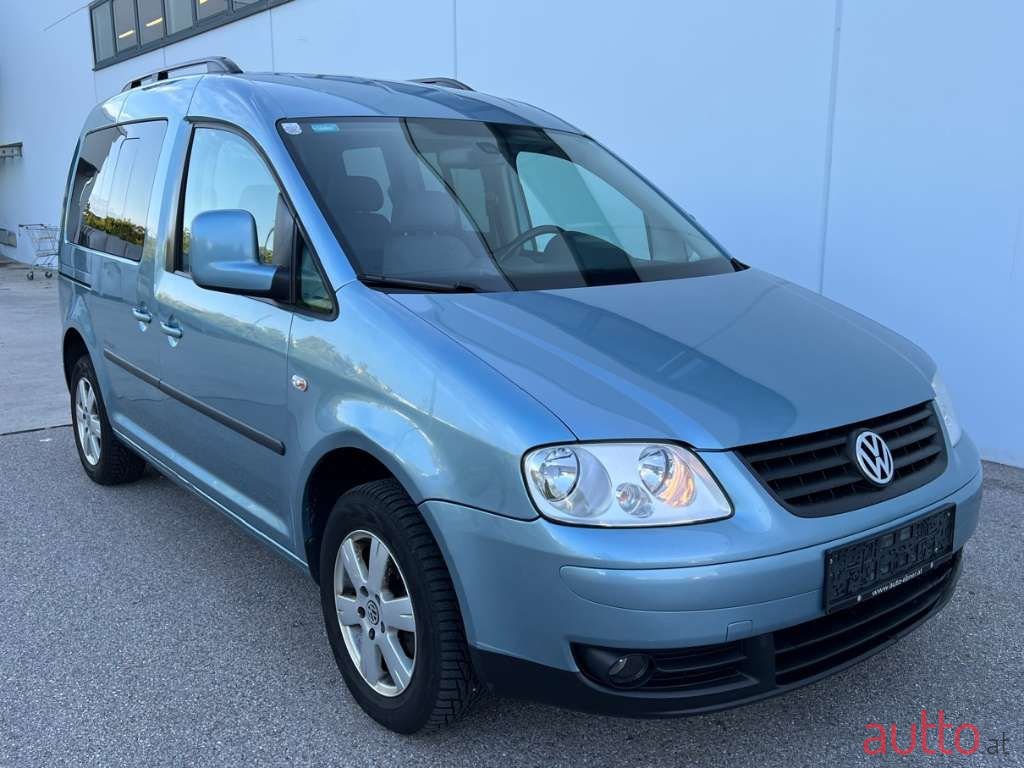 2009' Volkswagen Caddy photo #5