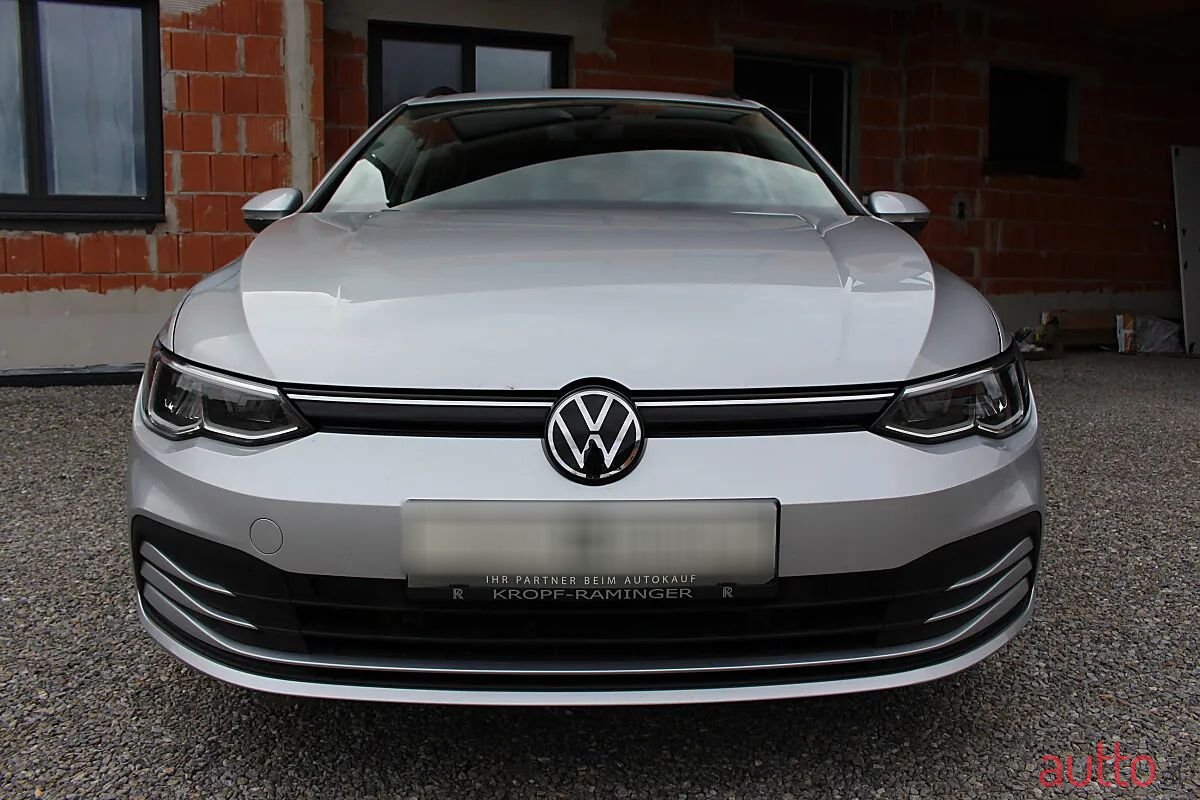 2022' Volkswagen Golf photo #3