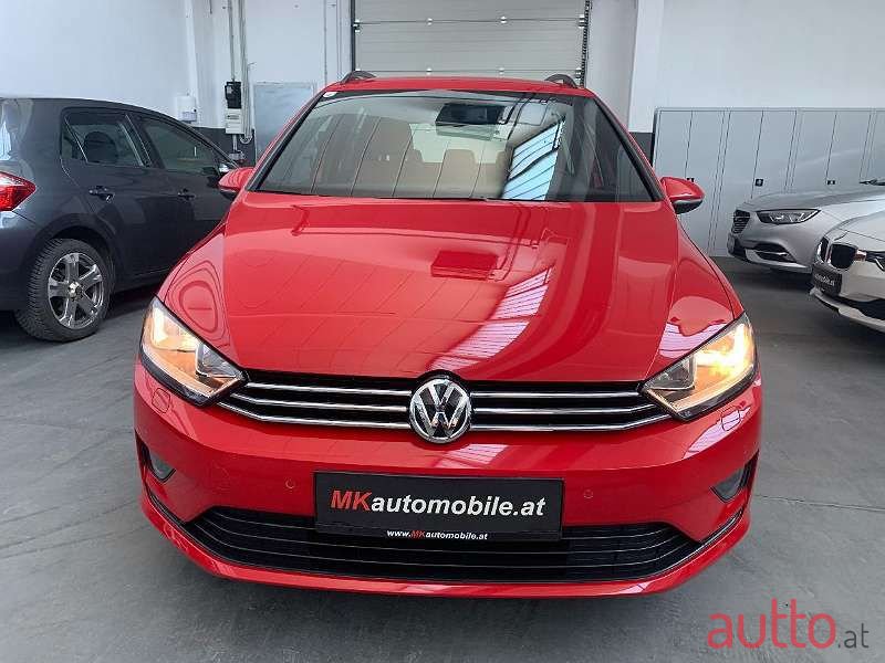 2016' Volkswagen Golf photo #2