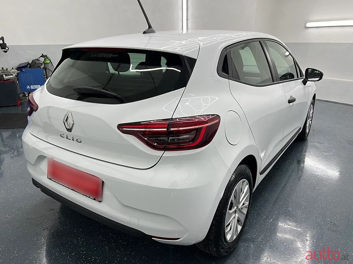 2021' Renault Clio photo #5