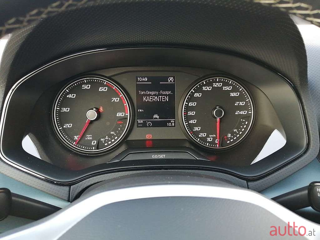 2022' SEAT Arona photo #5