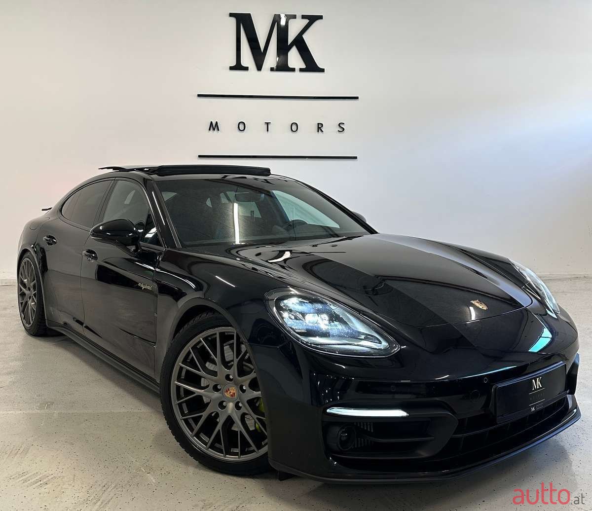 2021' Porsche Panamera photo #3