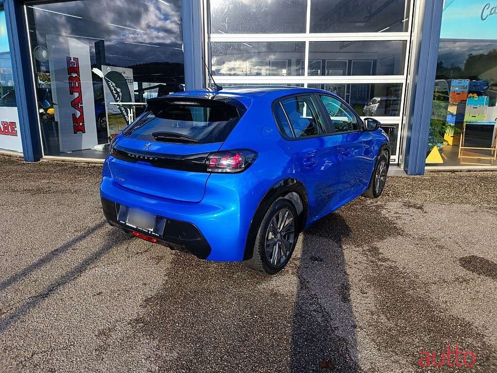 2022' Peugeot 208 photo #4