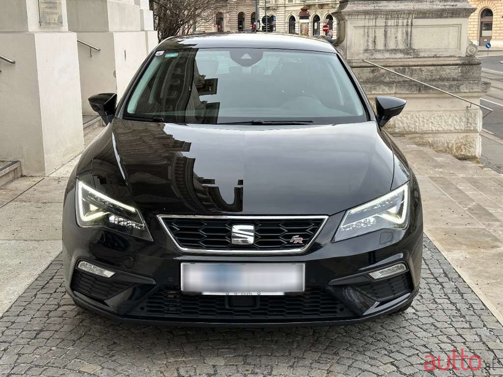 2019' SEAT Leon photo #2