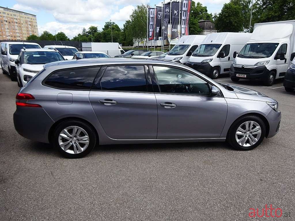 2018' Peugeot 308 photo #3