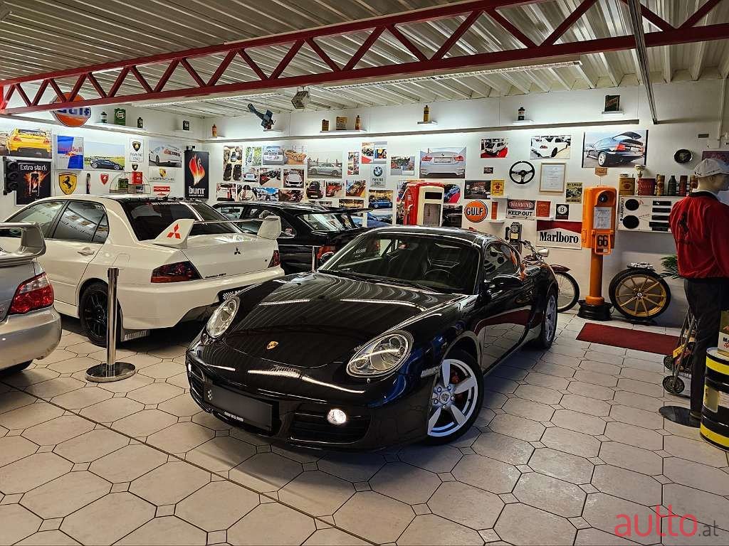 2009' Porsche Cayman photo #2