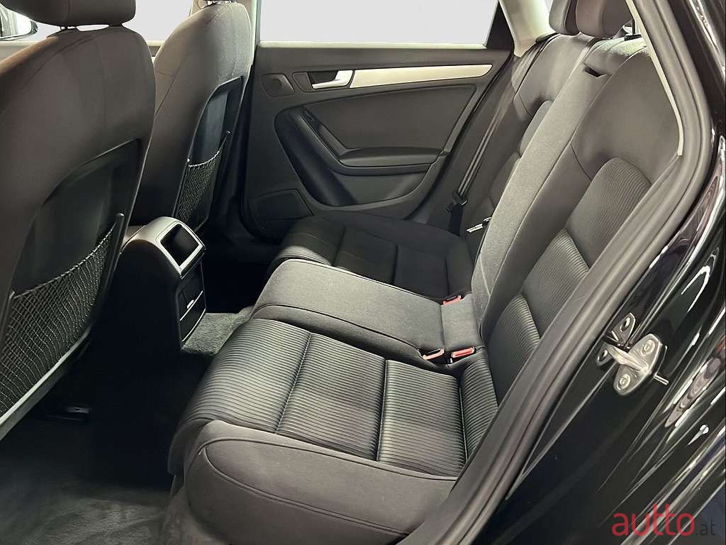 2012' Audi A4 photo #5