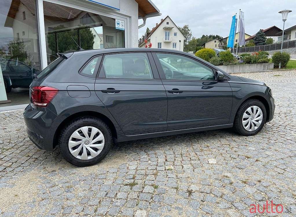 2019' Volkswagen Polo photo #3