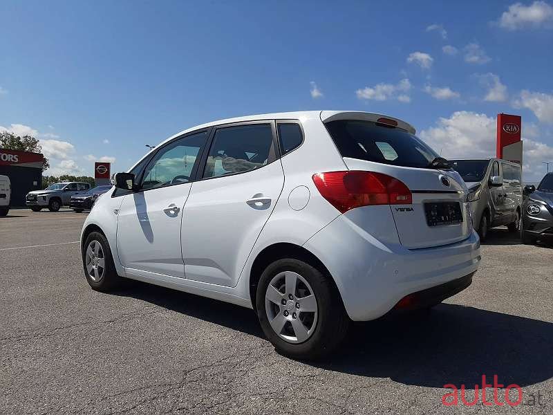 2020' Kia Venga photo #2