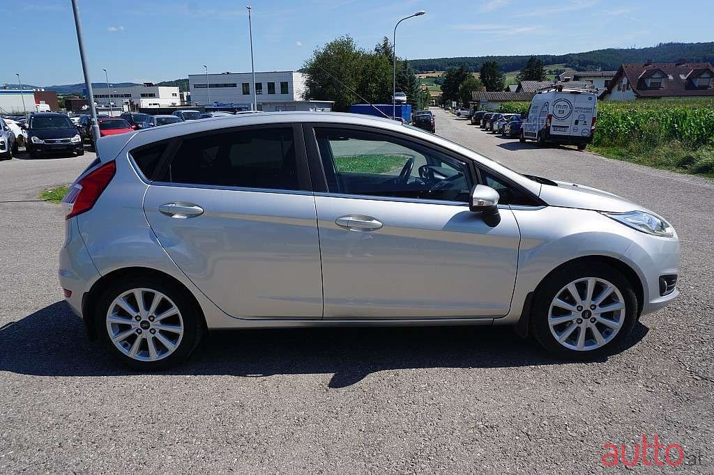 2016' Ford Fiesta photo #3