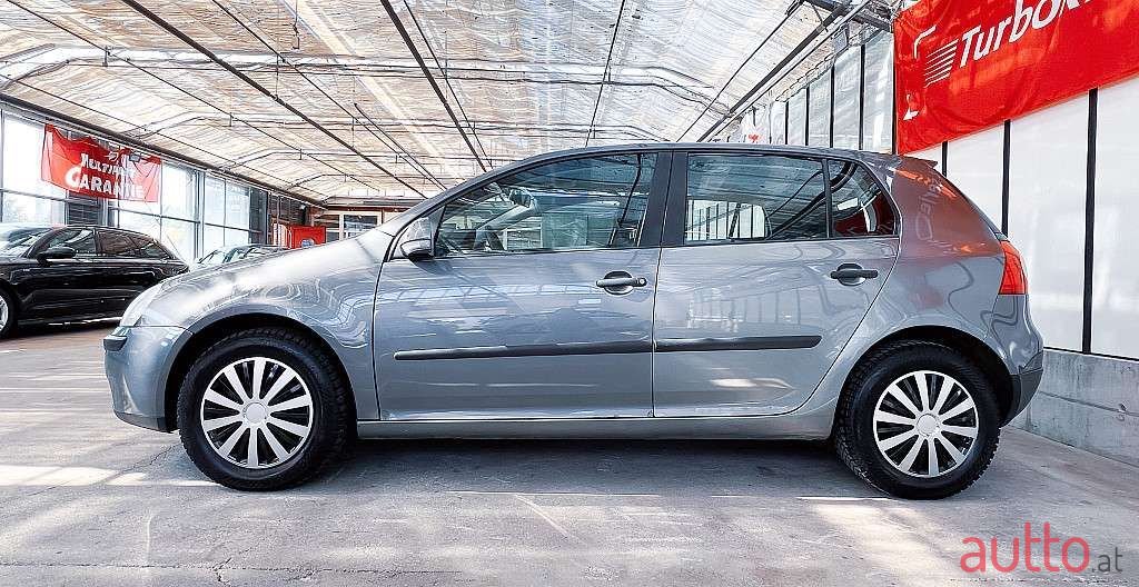 2006' Volkswagen Golf photo #4