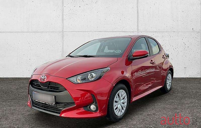 2023' Toyota Yaris photo #1