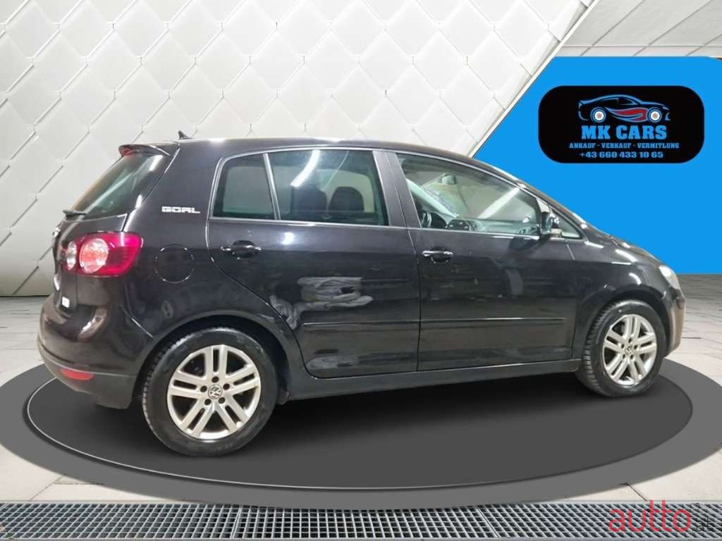 2006' Volkswagen Golf photo #3