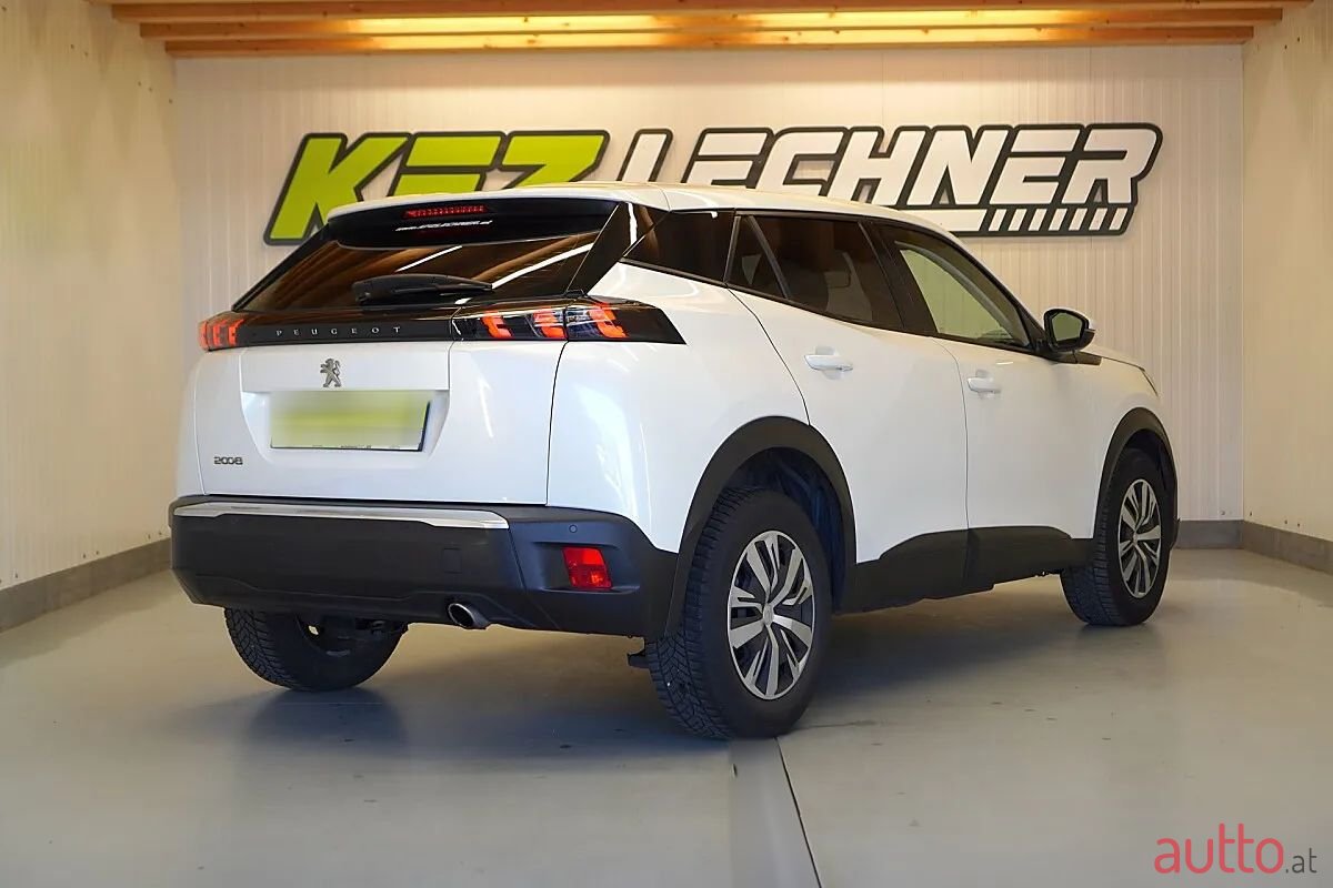 2021' Peugeot 2008 photo #3