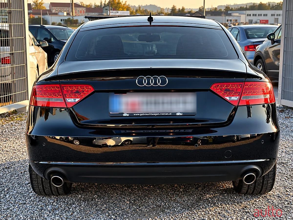 2010' Audi A5 photo #5
