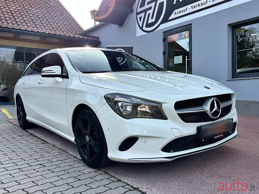 2017' Mercedes-Benz Cla-Klasse photo #3