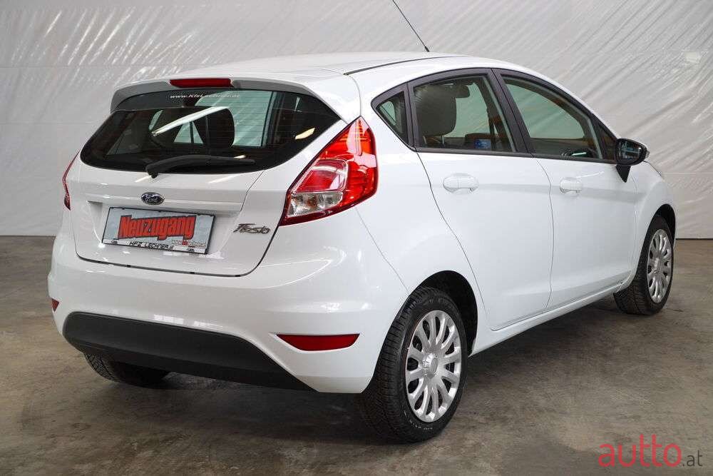 2016' Ford Fiesta photo #3