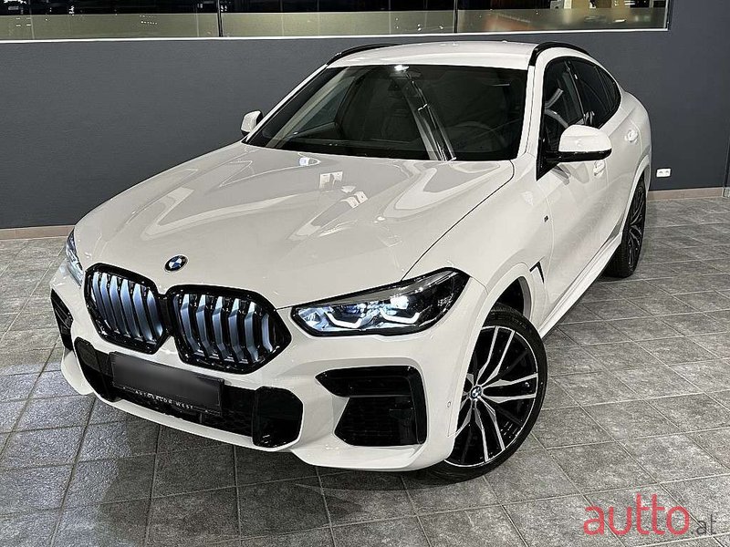 2022' BMW X6 photo #3
