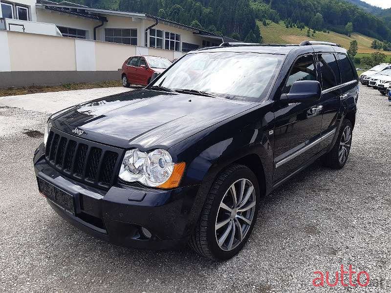 2010' Jeep Grand Cherokee photo #3