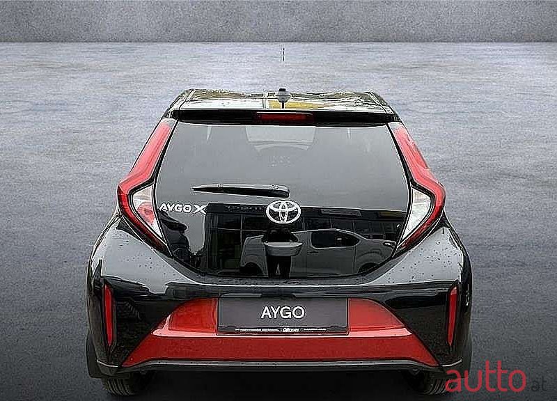2022' Toyota Aygo photo #5