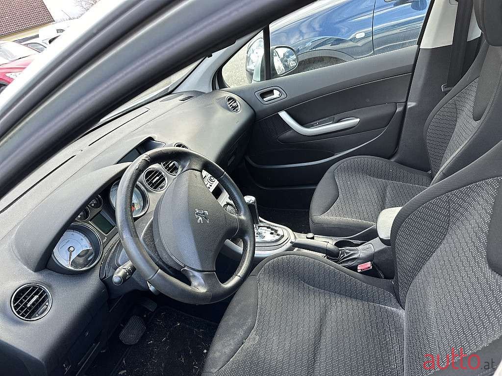 2008' Peugeot 308 photo #5