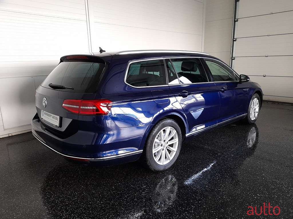 2019' Volkswagen Passat photo #1