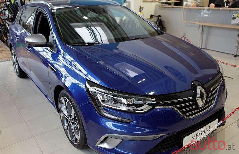 2020' Renault Megane photo #1