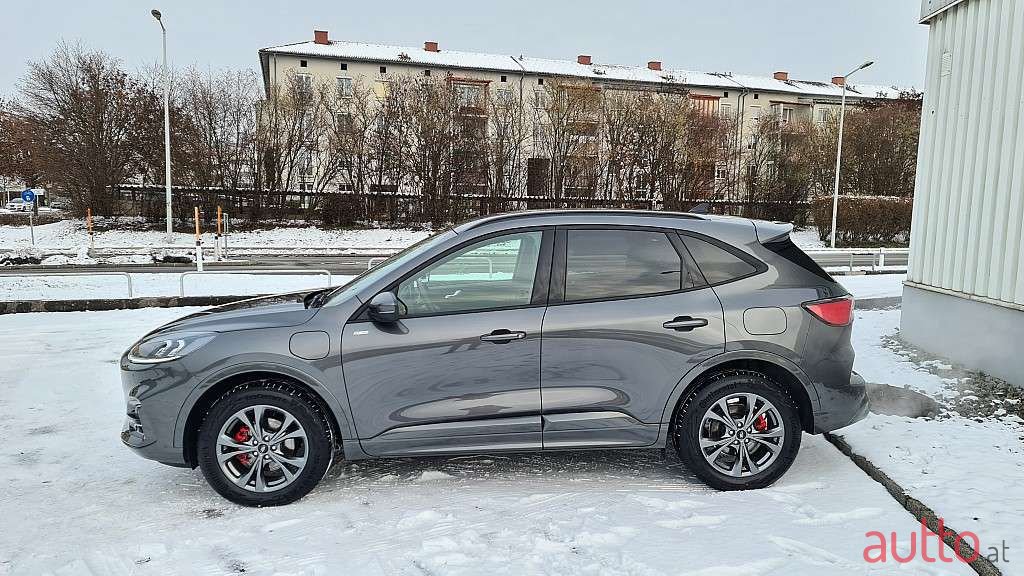 2022' Ford Kuga photo #3