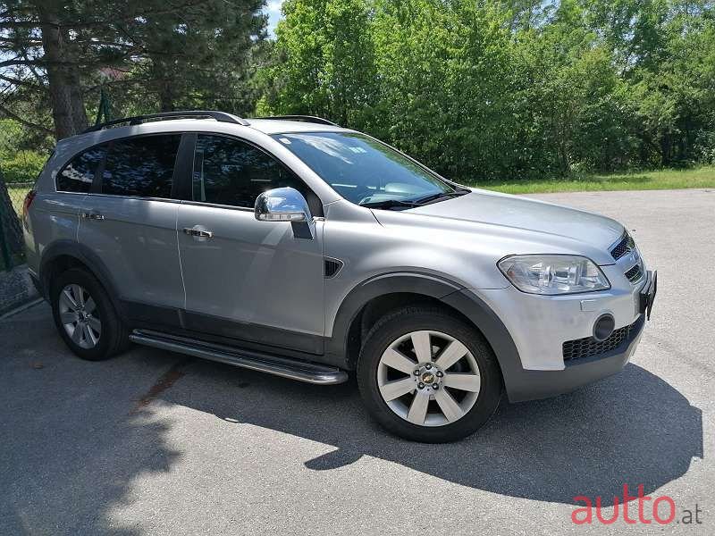 2009' Chevrolet Captiva photo #4