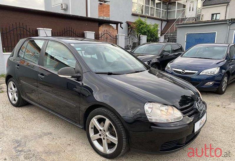 2007' Volkswagen Golf photo #1