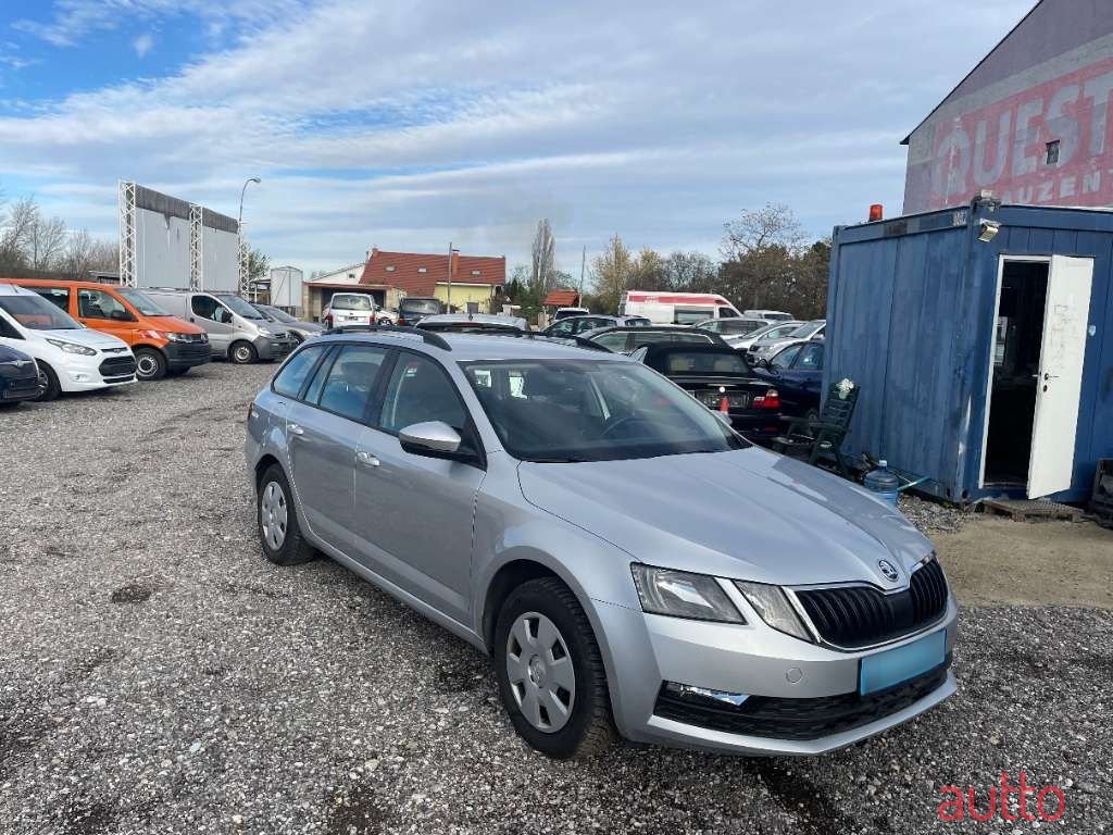 2019' Skoda Octavia photo #6