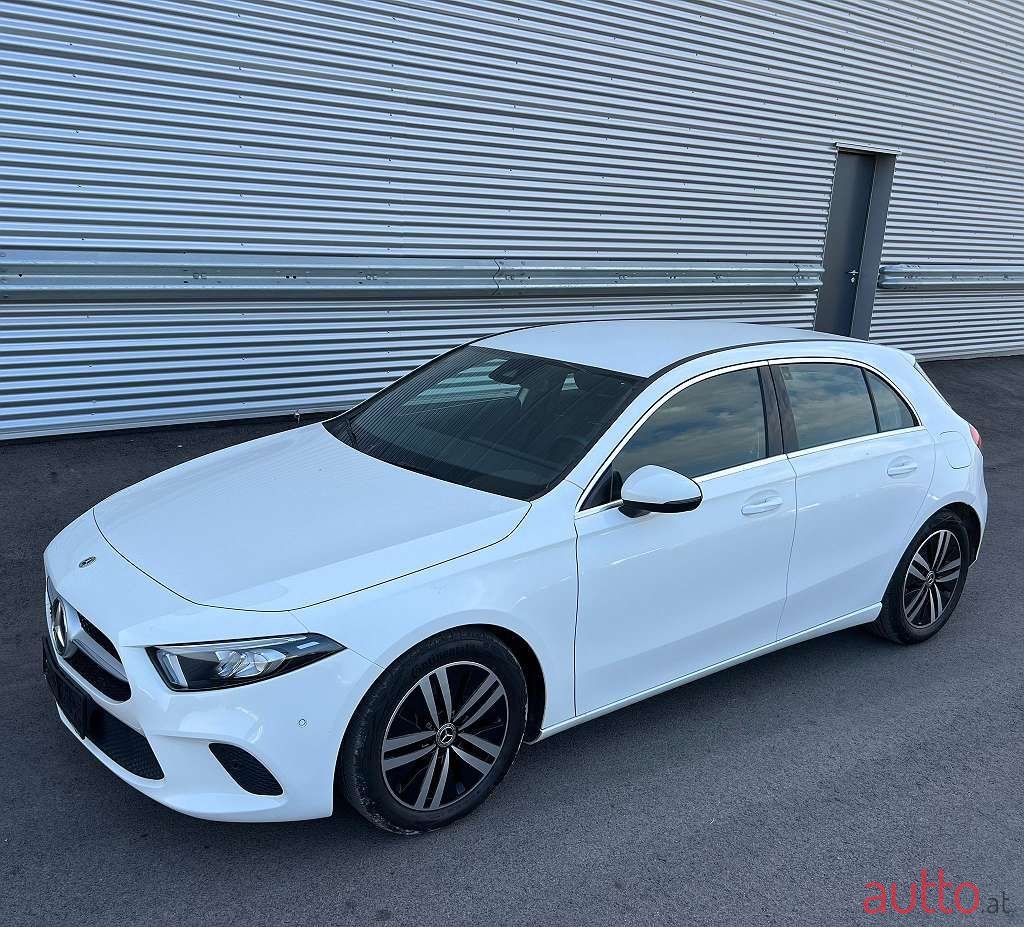 2022' Mercedes-Benz A-Klasse photo #1