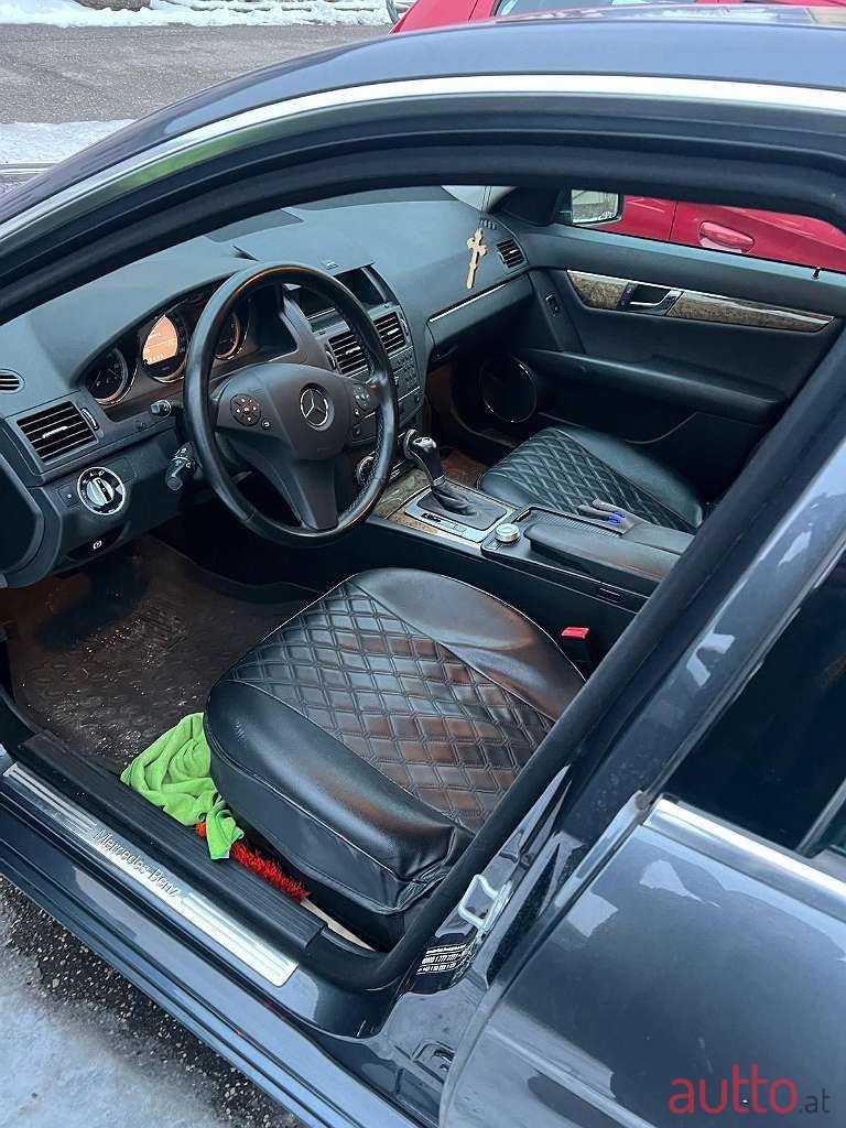 2010' Mercedes-Benz C-Klasse photo #5