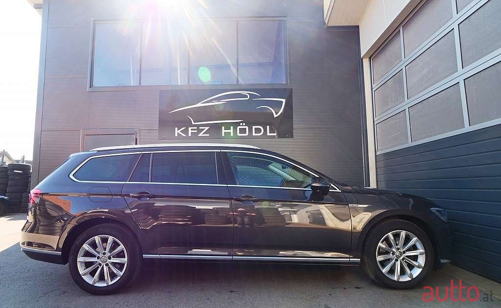 2018' Volkswagen Passat photo #4